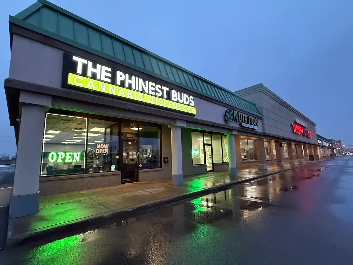 The Phinest Buds storefront in Cheektowaga NY near Buffalo Niagara International Airport